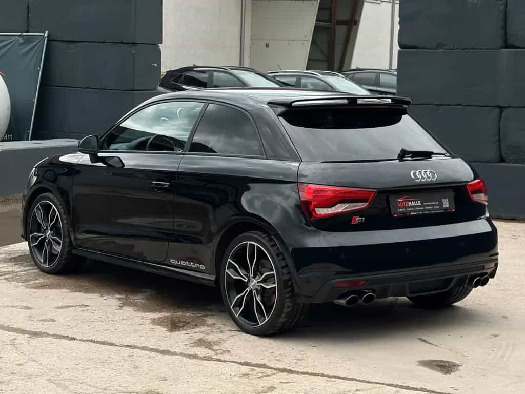 Audi S1 2.0 TFSI quattro SHZ PDC Navi Leder Ambiente 04/2017-photo-9