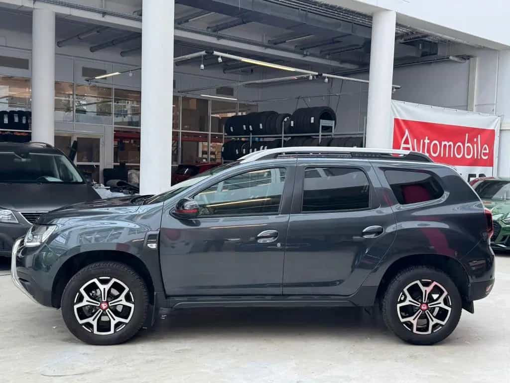 Dacia Duster TCe 150 Techroad AHK+Sitzhz+15TKM!! 11/2019-photo-1