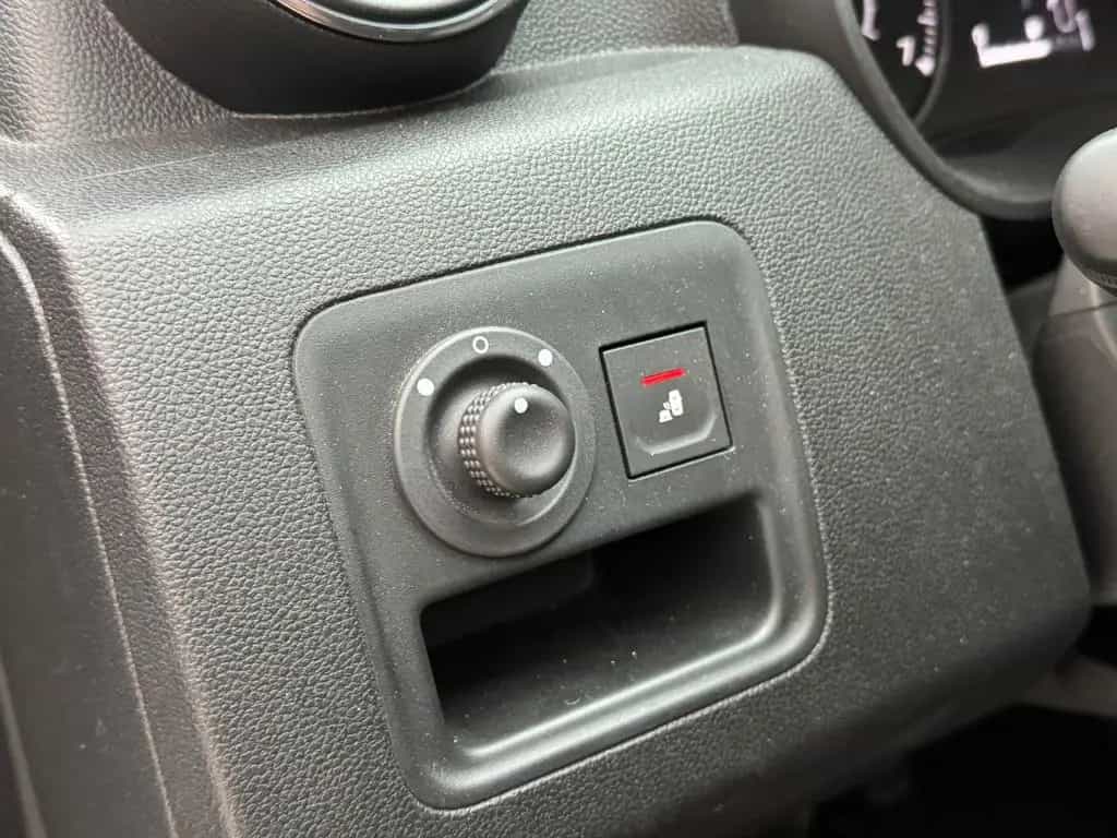 Dacia Duster TCe 150 Techroad AHK+Sitzhz+15TKM!! 11/2019-photo-15