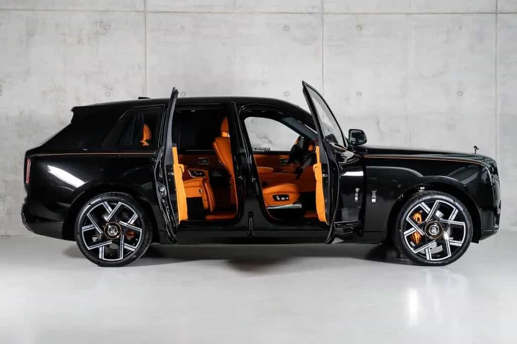 Rolls-Royce Cullinan Series II Black Badge 4 SEATS Starlight null-photo-10