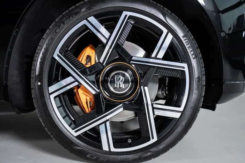 Rolls-Royce Cullinan Series II Black Badge 4 SEATS Starlight null-photo-12