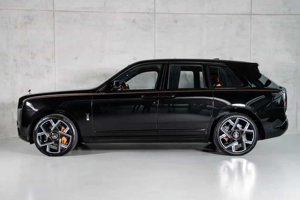 Rolls-Royce Cullinan Series II Black Badge 4 SEATS Starlight null-photo-4