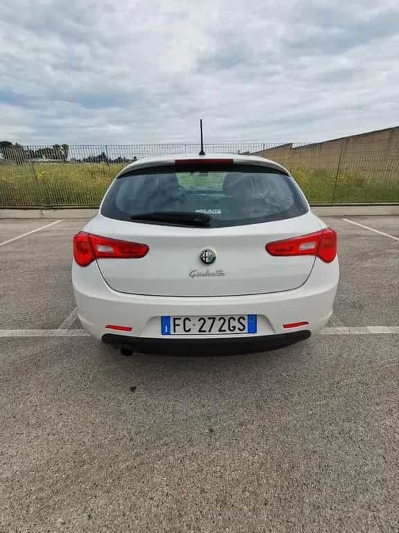 Alfa Romeo Giulietta 1.4 Turbo 105 CV Progressio 12/2015-photo-4