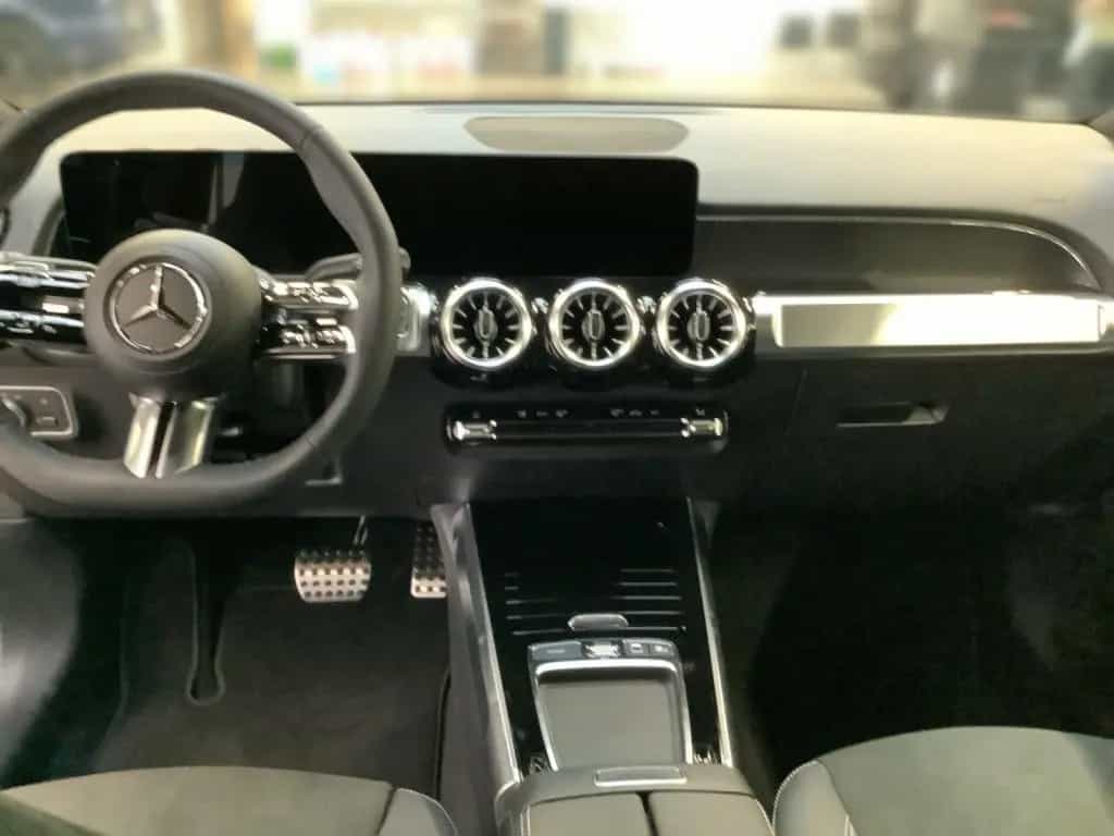 Mercedes-Benz GLB 220 4MATIC AMG+NIGHT+20''+MULTIBEAM+AHK+360° 01/2026-photo-11