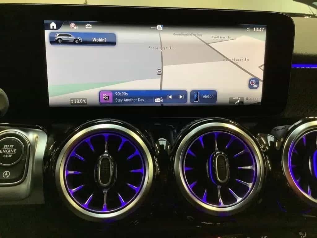 Mercedes-Benz GLB 220 4MATIC AMG+NIGHT+20''+MULTIBEAM+AHK+360° 01/2026-photo-9
