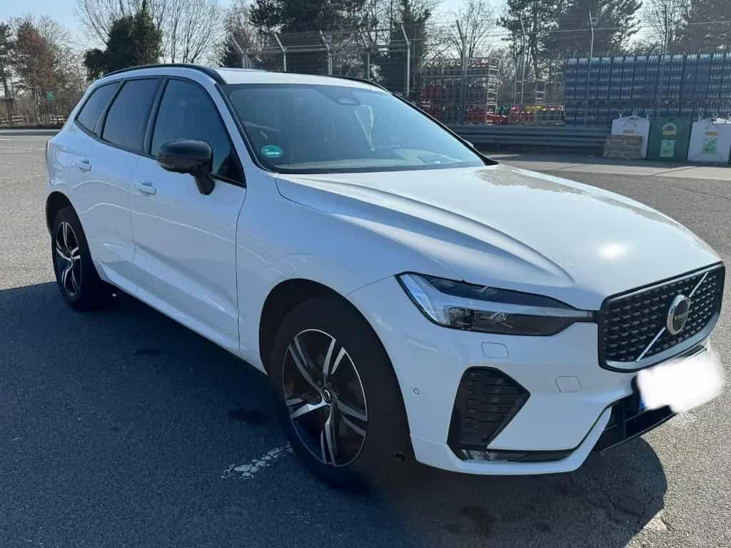 Volvo XC60 Vollausstattung/360/8Fach Bereifung/ 02/2022-photo-0