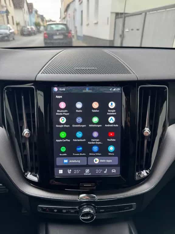 Volvo XC60 Vollausstattung/360/8Fach Bereifung/ 02/2022-photo-11