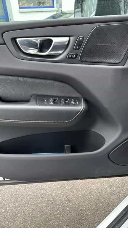 Volvo XC60 Vollausstattung/360/8Fach Bereifung/ 02/2022-photo-15