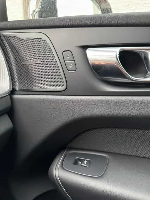 Volvo XC60 Vollausstattung/360/8Fach Bereifung/ 02/2022-photo-16