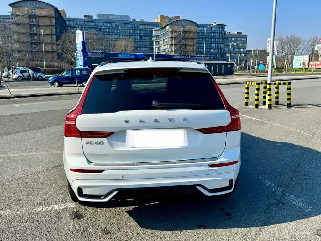 Volvo XC60 Vollausstattung/360/8Fach Bereifung/ 02/2022-photo-2