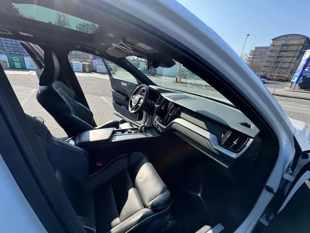 Volvo XC60 Vollausstattung/360/8Fach Bereifung/ 02/2022-photo-6