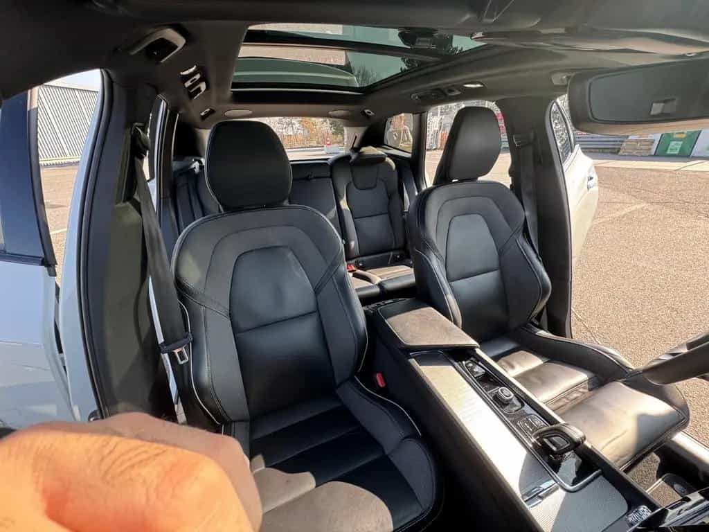 Volvo XC60 Vollausstattung/360/8Fach Bereifung/ 02/2022-photo-7