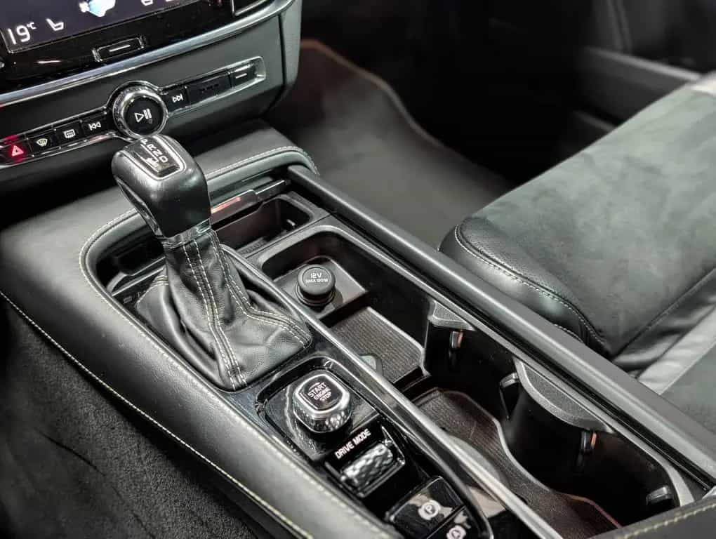 Volvo V90 R Design VIRT MEMO KAM SHZ LEDER LED APP 19" 06/2019-photo-22