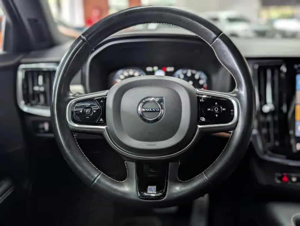 Volvo V90 R Design VIRT MEMO KAM SHZ LEDER LED APP 19" 06/2019-photo-23