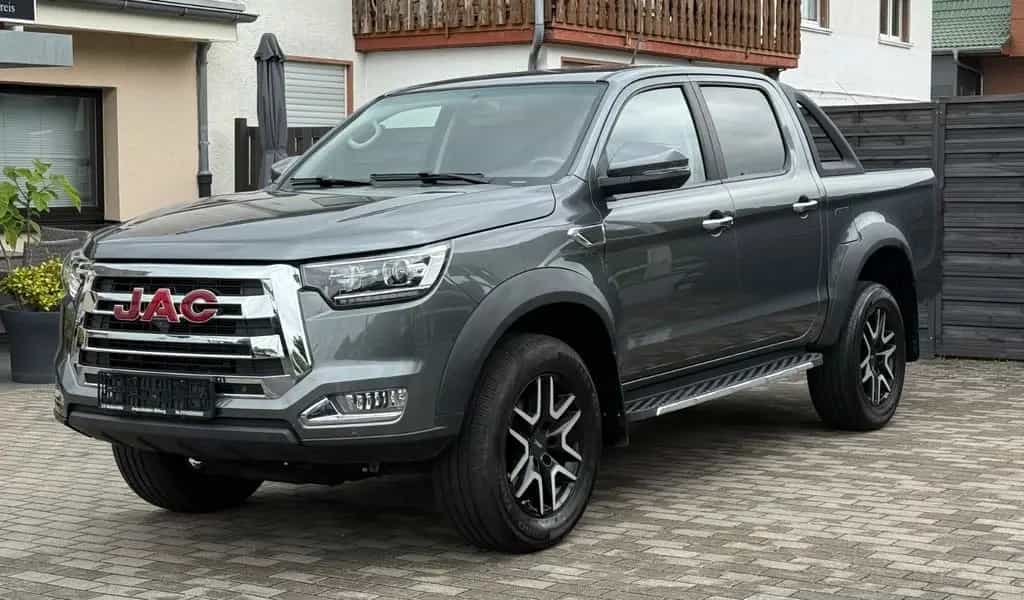JAC 8 Pro Pick-up 2,4T *360 Cam*4WD*Leder* 02/2025-photo-8