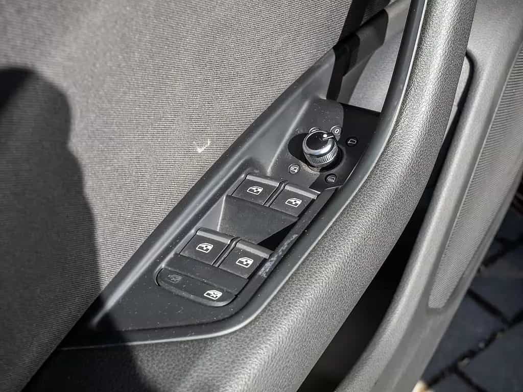 Audi A4 Avant advanced 35 TDI LED PANO VIRTUAL NAVI 04/2020-photo-18