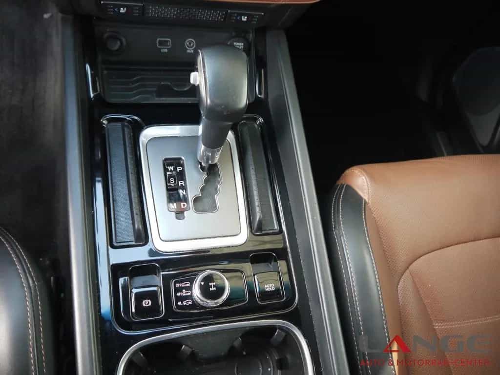Ssangyong Rexton Rexton 2.2 Saphirre 4x4 AZV Trittbretter 05/2019-photo-13