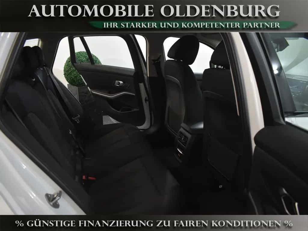 BMW 320 d xDrive *DriveAss*Curved*LiveCP+*MJ23*LED* 07/2023-photo-15