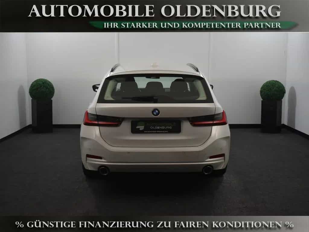 BMW 320 d xDrive *DriveAss*Curved*LiveCP+*MJ23*LED* 07/2023-photo-8