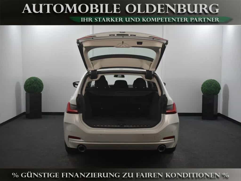 BMW 320 d xDrive *DriveAss*Curved*LiveCP+*MJ23*LED* 07/2023-photo-9
