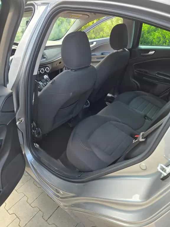 Alfa Romeo Giulietta 1.6 JTDM 05/2012-photo-3