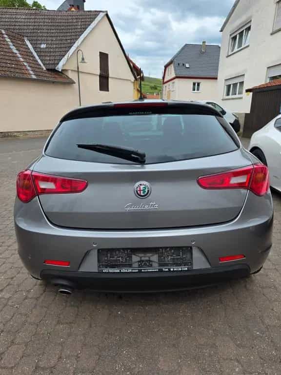 Alfa Romeo Giulietta 1.6 JTDM 05/2012-photo-8