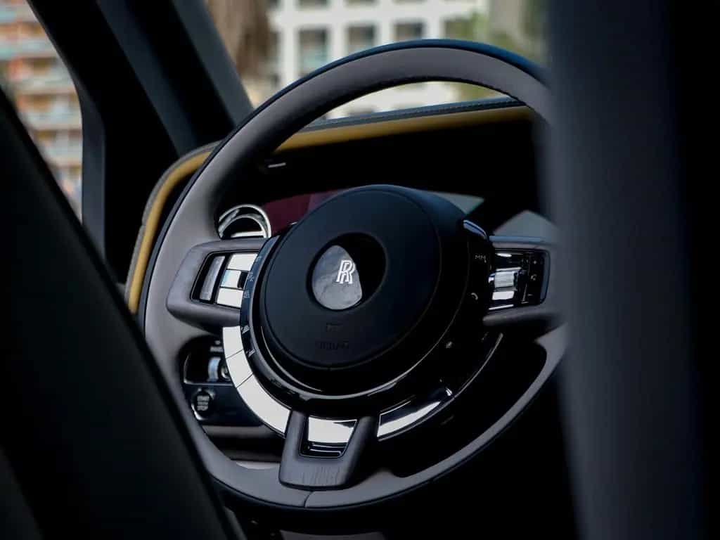 Rolls-Royce Cullinan - 02/2026-photo-15