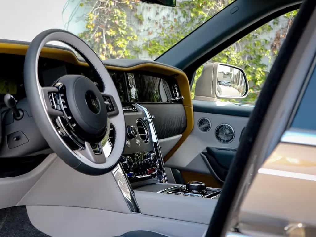 Rolls-Royce Cullinan - 02/2026-photo-16