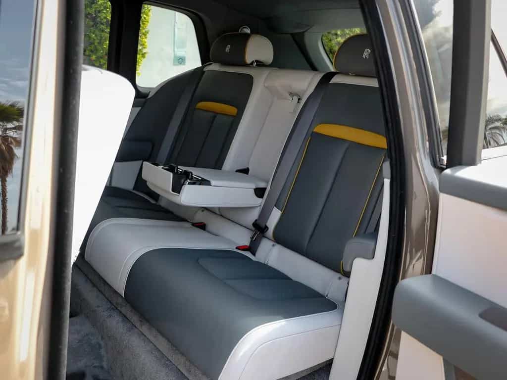 Rolls-Royce Cullinan - 02/2026-photo-19