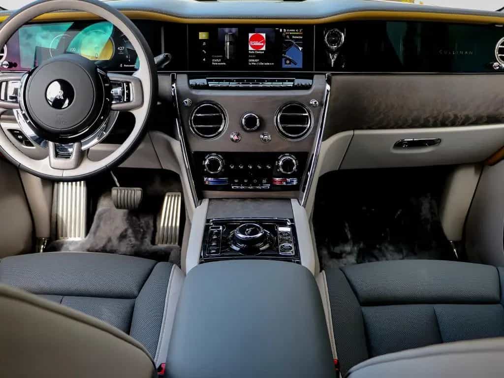 Rolls-Royce Cullinan - 02/2026-photo-20