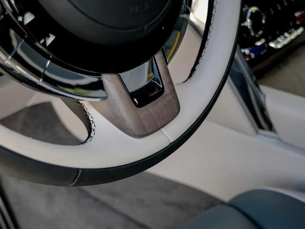 Rolls-Royce Cullinan - 02/2026-photo-23