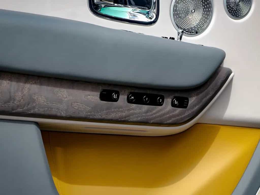 Rolls-Royce Cullinan - 02/2026-photo-28