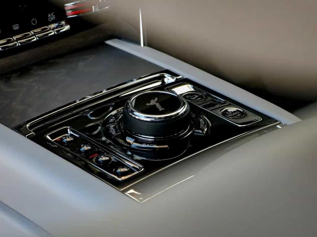 Rolls-Royce Cullinan - 02/2026-photo-31