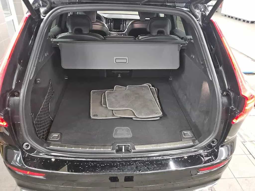 Volvo XC60 D4 R-Design T-Leder Navi LED RFK ACC Memory 07/2020-photo-10