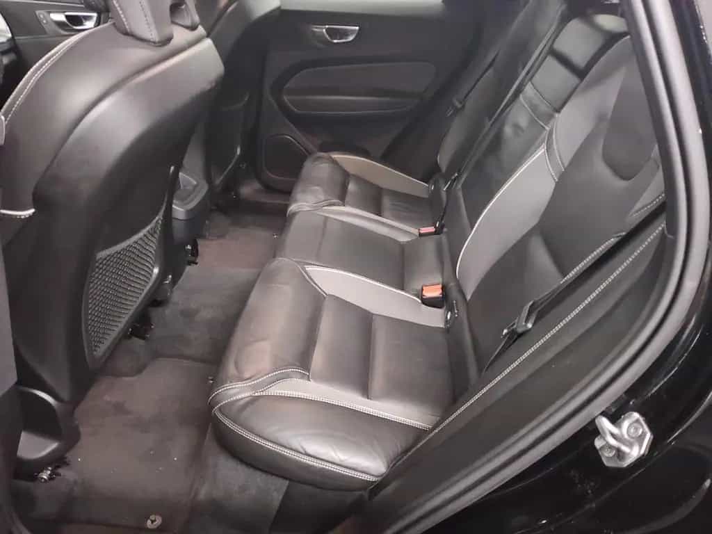 Volvo XC60 D4 R-Design T-Leder Navi LED RFK ACC Memory 07/2020-photo-11