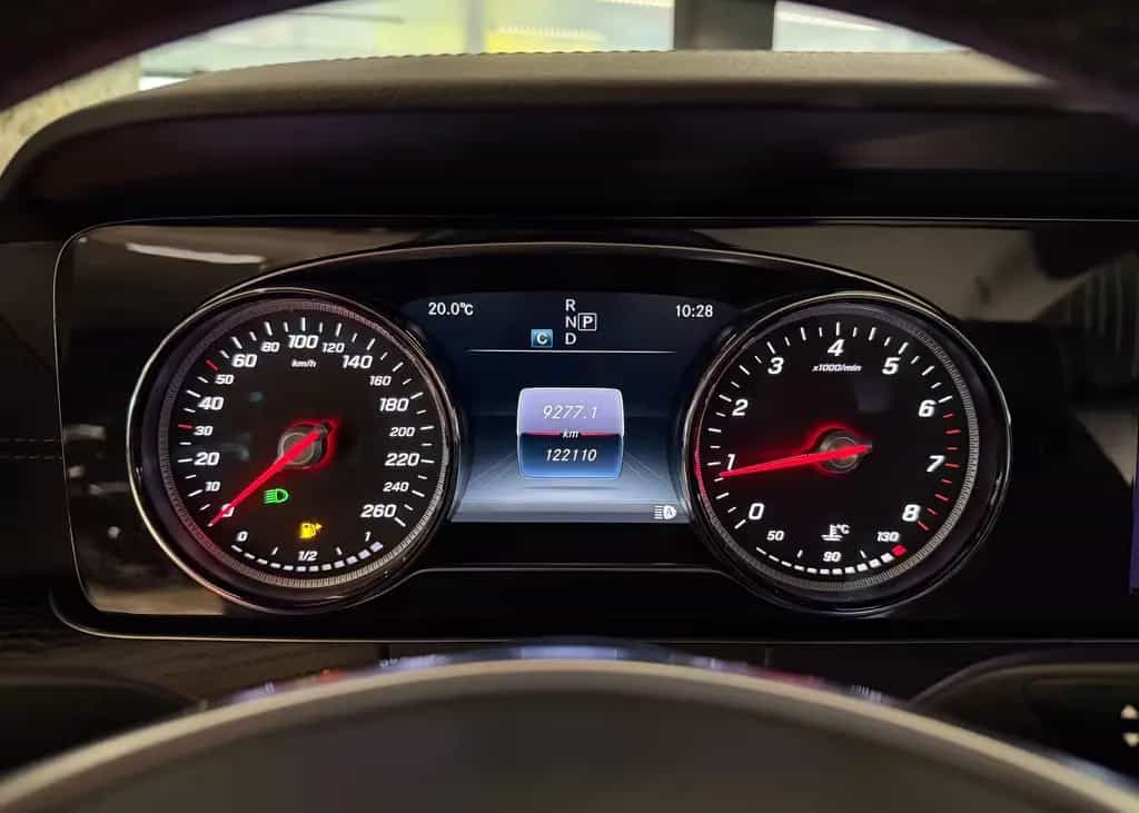 Mercedes-Benz E-Class Coupe AMG LED 2.HAND 360Grad Burmester 06/2018-photo-18