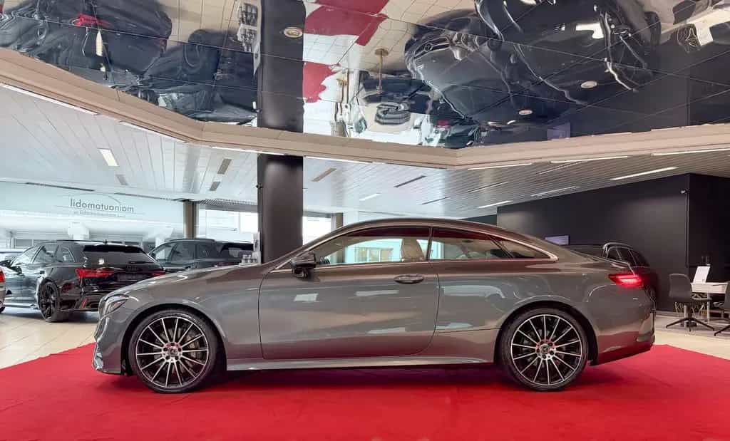 Mercedes-Benz E-Class Coupe AMG LED 2.HAND 360Grad Burmester 06/2018-photo-4