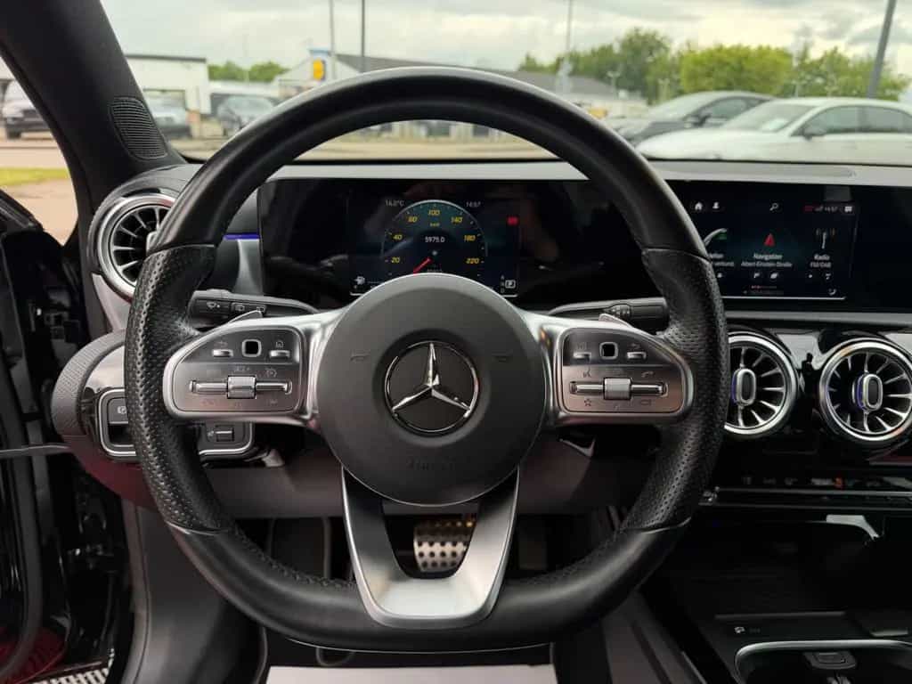 Mercedes-Benz A-Class d AMG Line *LED*360°Kamera*Alcantara* 11/2020-photo-18