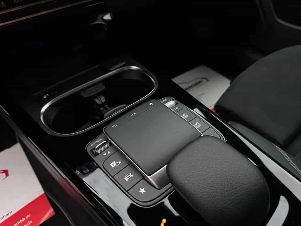 Mercedes-Benz A-Class d AMG Line *LED*360°Kamera*Alcantara* 11/2020-photo-21