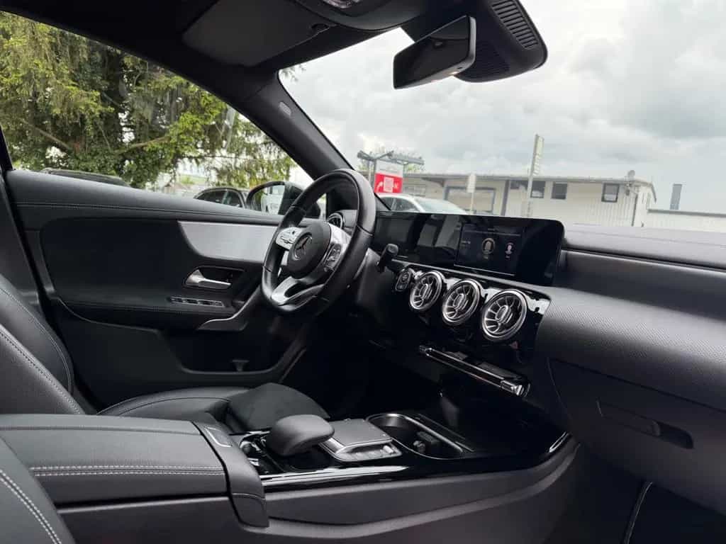 Mercedes-Benz A-Class d AMG Line *LED*360°Kamera*Alcantara* 11/2020-photo-27