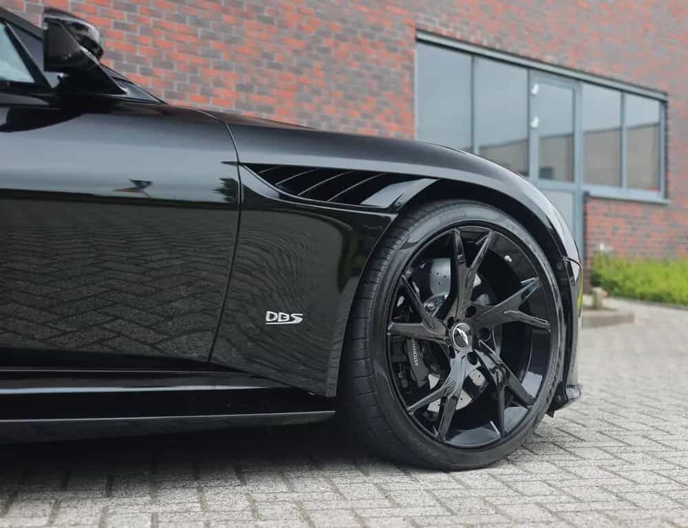 Aston Martin DBS Superleggera 5.2 V12 | B&O - Carbon 02/2021-photo-20