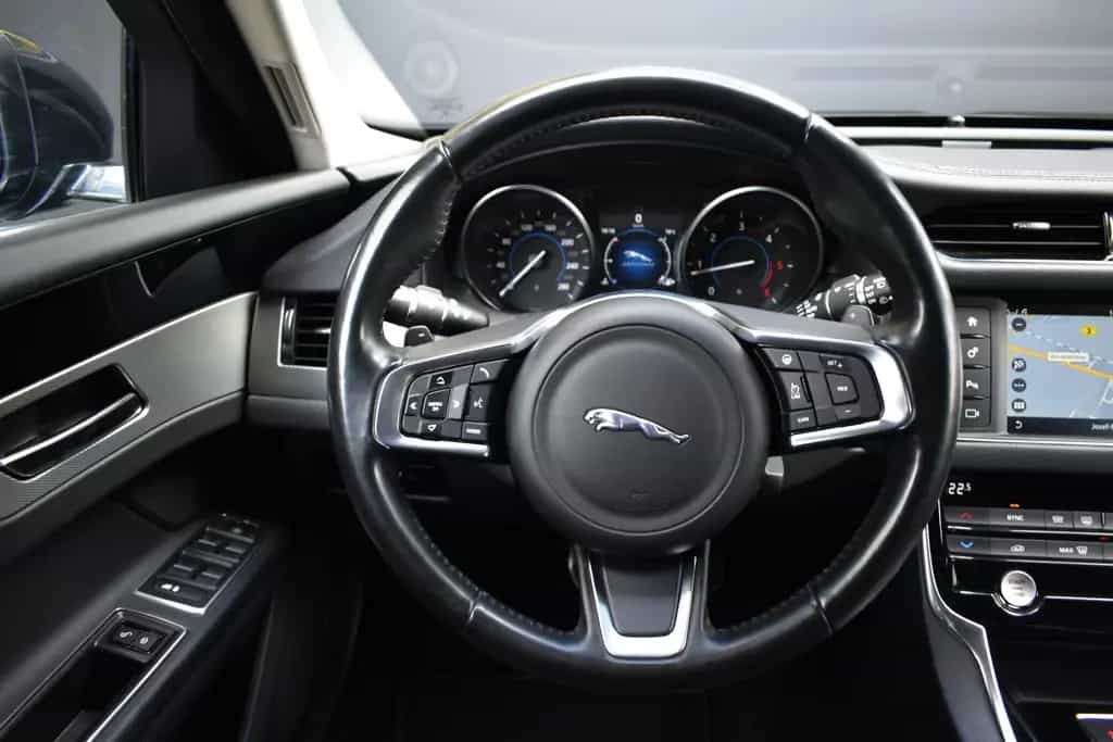 Jaguar XF Prestige AWD 2.0 WINTERPAKET/TEMPOMAT/ALLRAD/ 09/2018-photo-12