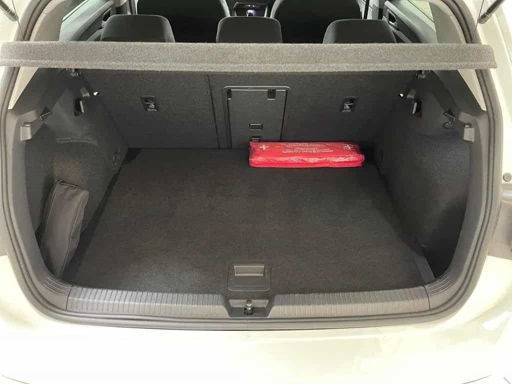 Volkswagen Golf TSI Active Standhzg+IQ.DRIVE+LEDplus+Navi+H 01/2023-photo-25