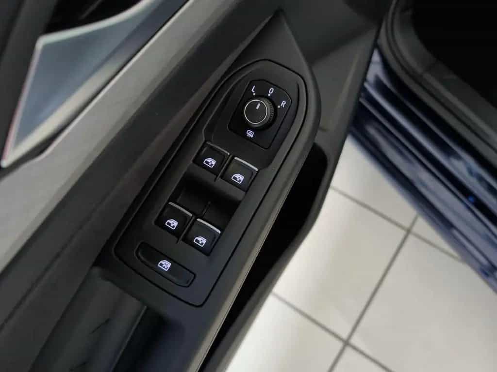 Volkswagen Golf TSI Life Harman+Standhzg+AHK+Navi+LED+ACC+K 01/2023-photo-22