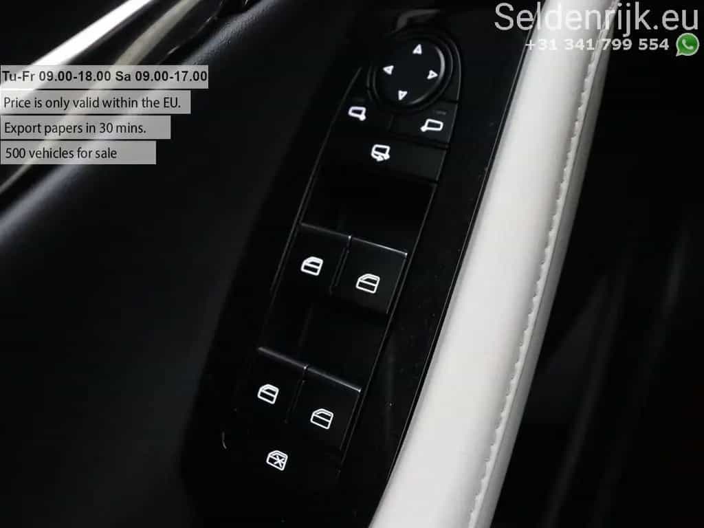 Mazda CX-30 2.0 e-SkyActiv-X M Hybrid 100th Anniversar 01/2021-photo-40