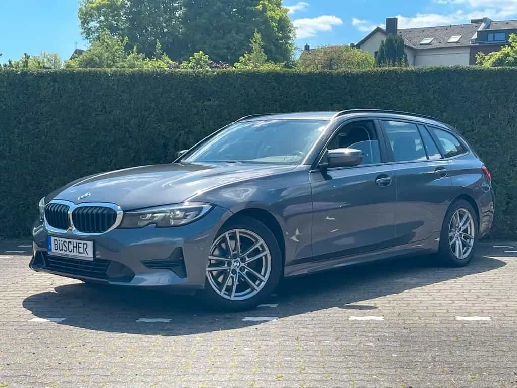 BMW 320 d Touring *Automatik*LED*Rückfahrkamera* 01/2020-photo-0