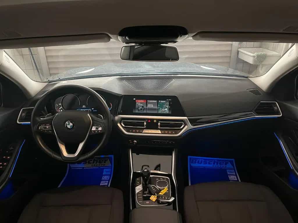 BMW 320 d Touring *Automatik*LED*Rückfahrkamera* 01/2020-photo-21