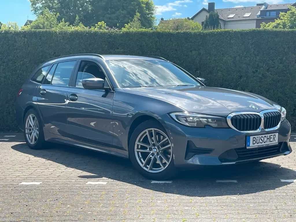 BMW 320 d Touring *Automatik*LED*Rückfahrkamera* 01/2020-photo-3