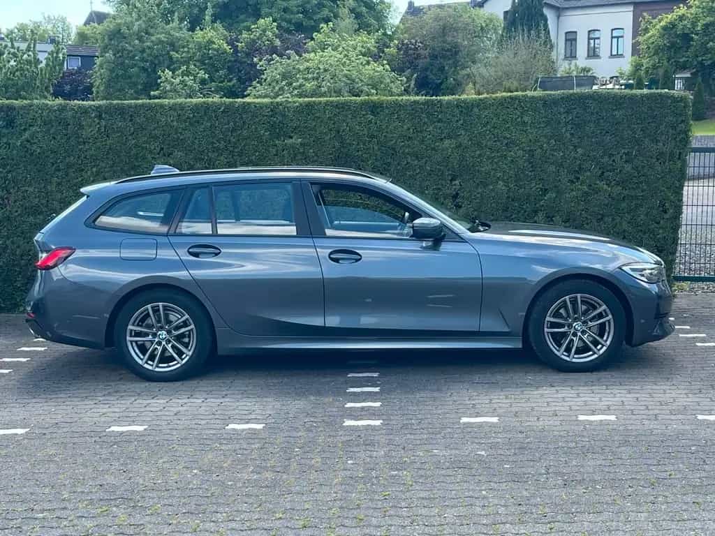 BMW 320 d Touring *Automatik*LED*Rückfahrkamera* 01/2020-photo-7