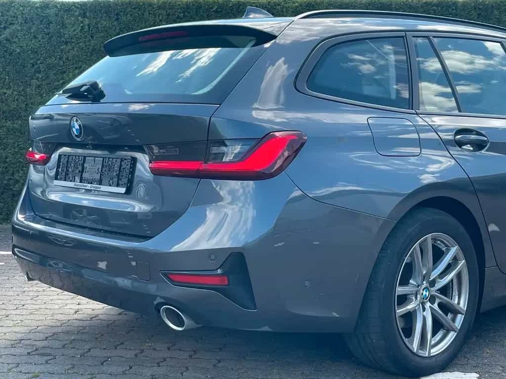 BMW 320 d Touring *Automatik*LED*Rückfahrkamera* 01/2020-photo-9